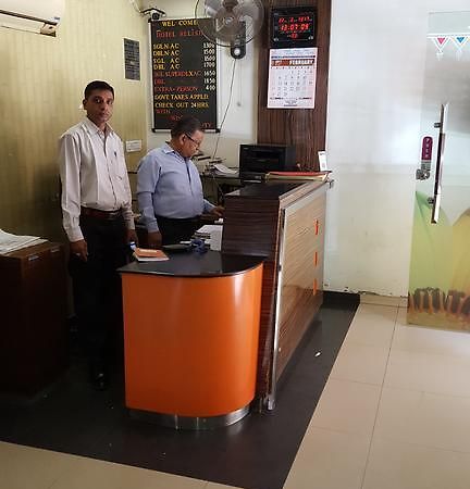 Hotel Relish Vadodara Kültér fotó